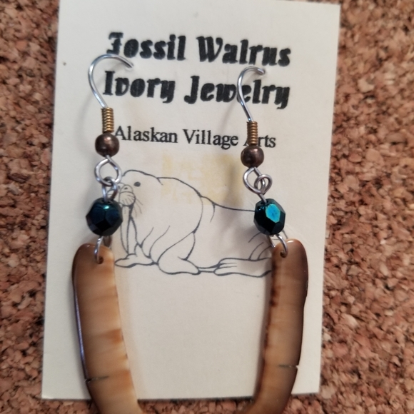 Fossil Walrus Ivory earrings - Picture 1 of 3